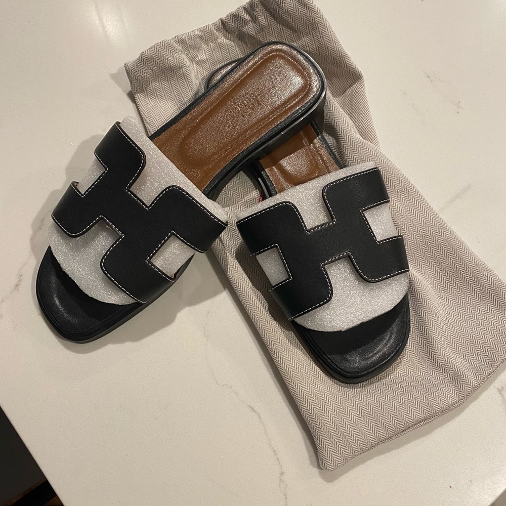 Oran black H Sandals